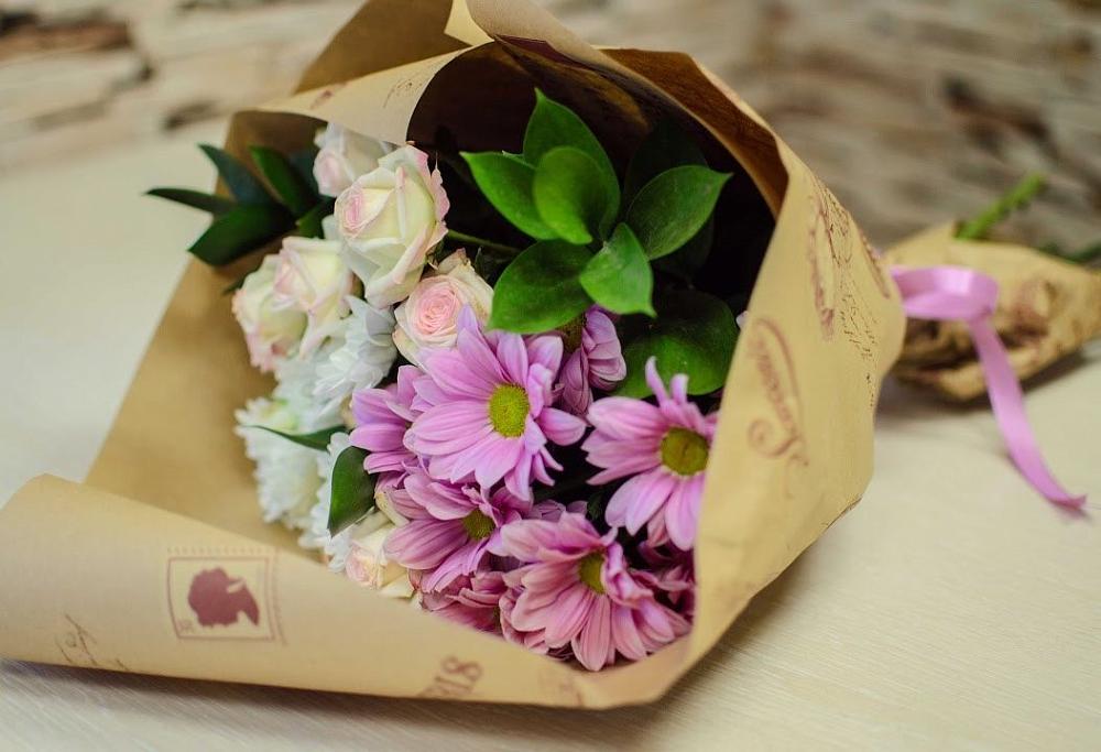 Букет цветов из: Розы и Хризантемы в Полевой