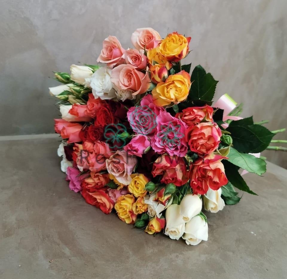 Букет цветов из: Розы в Полевой