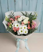 Букет цветов из:  Розы, Лизиантусы и Хризантемы в Полевой