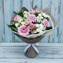 Букет цветов из:  Герберы, Альстромерии и Хризантемы в Полевой