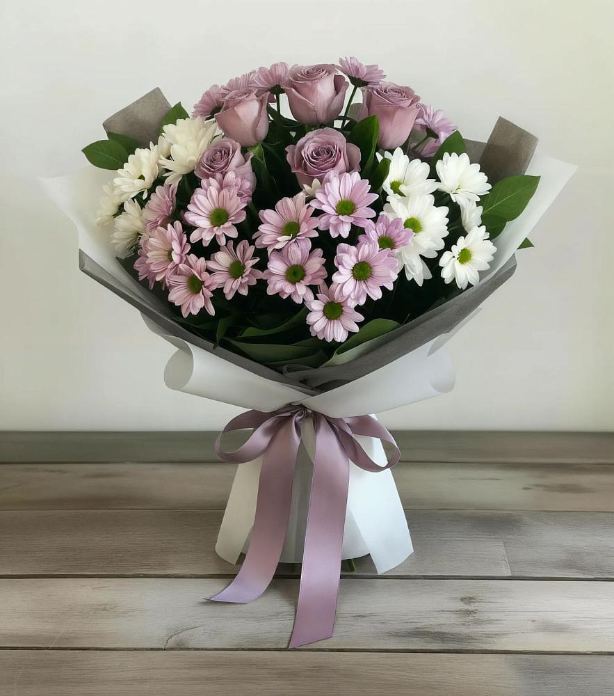 Букет цветов из: Хризантемы и Розы в Полевой