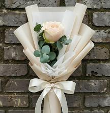 Букет цветов из:  Розы в Полевой