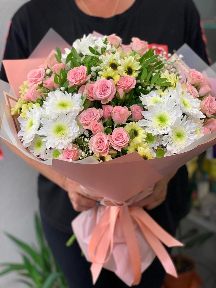 Букет цветов из: Розы и Хризантемы в Полевой
