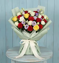Букет цветов из:  Розы в Полевой