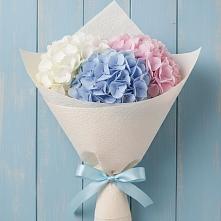 Букет цветов из:  Гортензия в Полевой