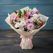 Букет цветов из:  Хризантемы, Альстромерии и Розы в Полевой