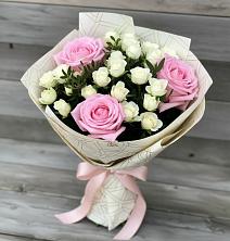 Букет цветов из:  Розы в Полевой
