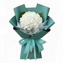 Букет цветов из:  Гортензия в Полевой