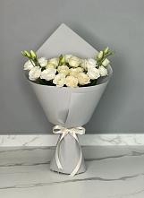 Букет цветов из:  Розы и Лизиантусы в Полевой